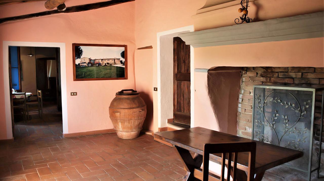Agriturismo La Grotta Di Montecchino Siena Exterior foto